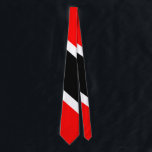 Trinidad und Tobago Krawatte<br><div class="desc">Dieses Produkt vom Trini Materialspeicher kennzeichnet die rote, weiße und schwarze Staatsflagge von Trinidad u. von Tobago. Besuchen Sie auch unser Speicherhomepage, um andere coole und aufregende Trini Bilder und Grafiken zu sehen, die gerade für Sie hergestellt werden! Die Trinidad- u. Tobago-Flagge war ausgewählt, als die nationale Flagge nach Unabhängigkeit...</div>