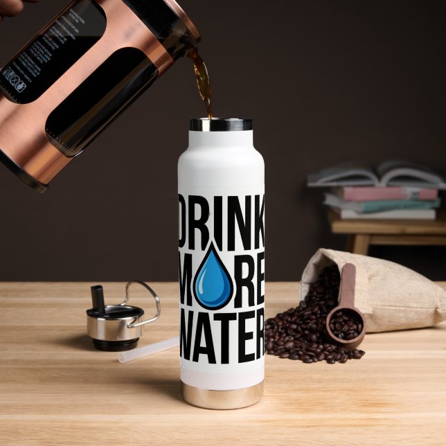 TRINKE MEHR WASSER mit einem blauen Tropfen-Symbol Trinkflasche (Kaffee (gedreht))