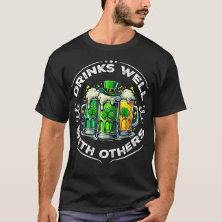 Trinken Sie gut mit anderen trinken Bier St Patric T-Shirt