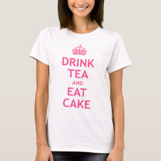Trinken Sie Tee und essen Sie Kuchen