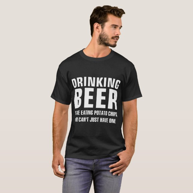 trinkendes Bier ist wie das Essen der T-Shirt (Vorne ganz)