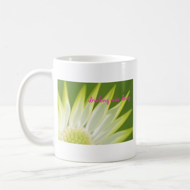 Trinkendes Fräulein Daisy Mug Kaffeetasse (Links)