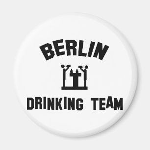 trinkendes Team Berlins Magnet
