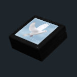 Trinkkistenhalde Erinnerungskiste<br><div class="desc">Trinket Box im schwarzen Holz mit Taubendruck. Kleine Größe angezeigt. Passen Sie dieses Objekt an oder kaufen Sie,  wie es ist. Börsenbild freepik.com</div>