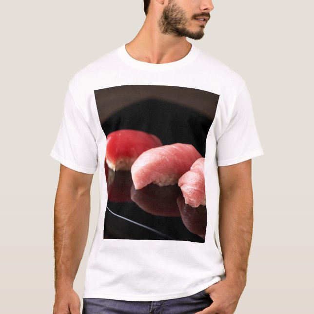 Trio of Tuna – Serene Red Beauty T-Shirt (Vorderseite)