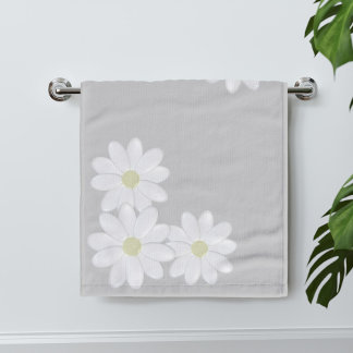 Trio of White Daisies Silver Gray Handtuch