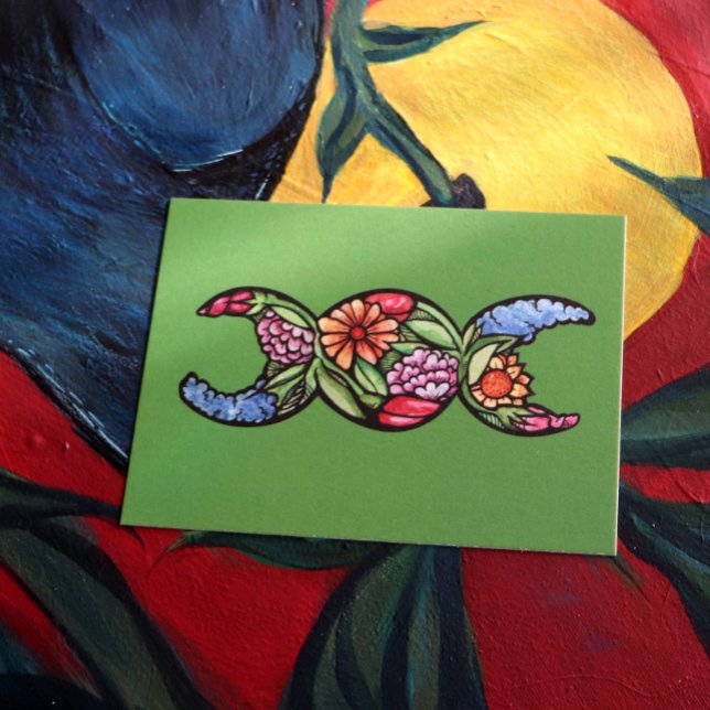 Triple Moon Symbol Garden Bloom Postkarte (Von Creator hochgeladen)