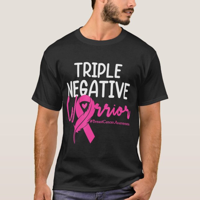 Triple Negative Krieger rosa Ribbon Brustkrebs T-Shirt (Vorderseite)