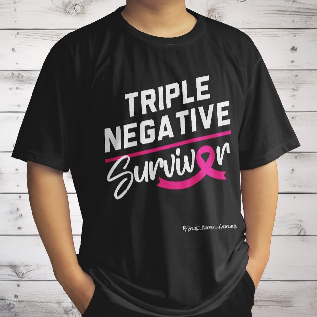 Triple Negative Survivor Brustkrebs Bewusstsein T-Shirt (Von Creator hochgeladen)