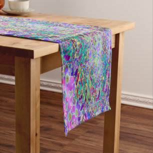 Trippy Abstrakte rosa und violette Blumen Kurzer Tischläufer