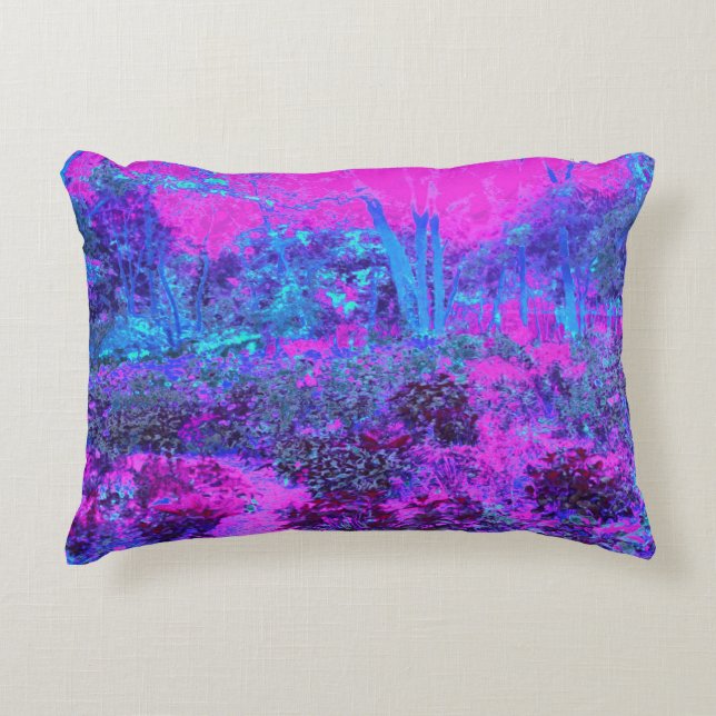 Trippy Hot Pink und Blue Impressionistic Landschaf Dekokissen (Vorderseite)