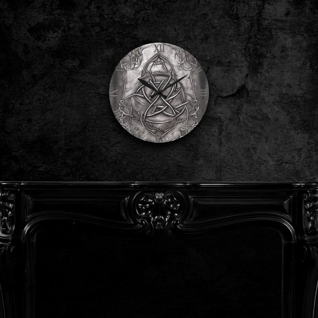 Triquetra Trinity Knot Silvery Pewter Imitate Meta Runde Wanduhr (Von Creator hochgeladen)