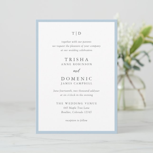 Trisha Powder Blue Modern Wedding Einladung (Stehend Vorderseite)