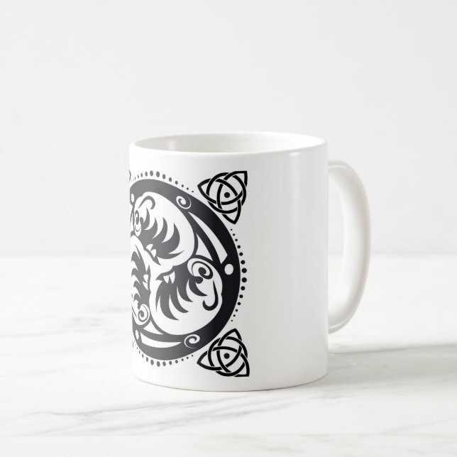 Triskelion Celtic Knot Mandala Design Black Kaffeetasse (VorderseiteRechts)
