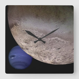 Triton mit Neptun Quadratische Wanduhr