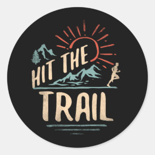 Tritt den Trail Runner - Retro-Stil Vintage-Laufen Runder Aufkleber