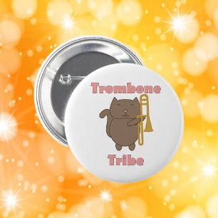Trombone Tribe Braune Katze Rosa Buchstaben Button