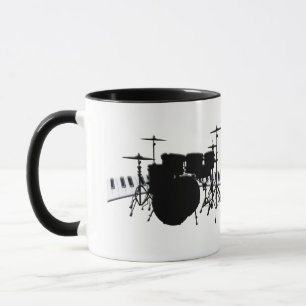 Trommel-Set und Klavier-Tastatur Tasse