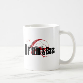 Trommel und Bass-Pöbel Tasse