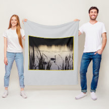Trompeter Swans in der Dusk Fleece Blanket