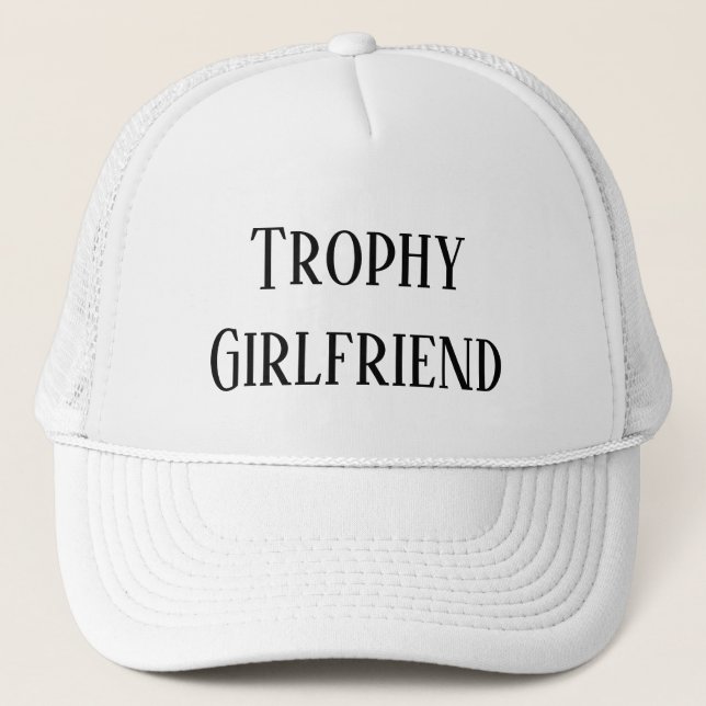 Trophy Girlfriend Weihnachtsgeschenk Hat Truckerkappe (Vorderseite)