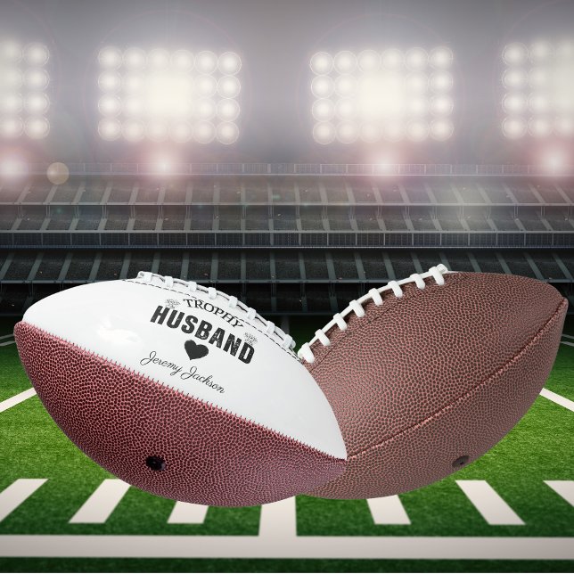 Trophy Husband Mini Football: Personalisiertes Ges Football (Trophy Husband Mini Football: The Perfect Personalized Gift for Him)