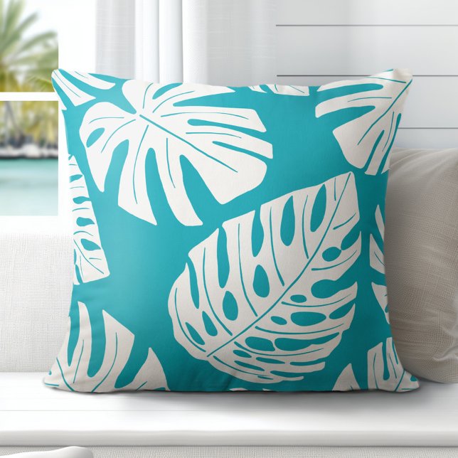 Tropical Aqua Blue Palm Monstera Blätter Kissen (Elevate Your Décor: Discover our Gorgeous Coastal Throw Pillows by Totally Coast)