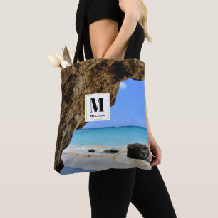 Tropical Beach Coast mit Big Rock Monogram