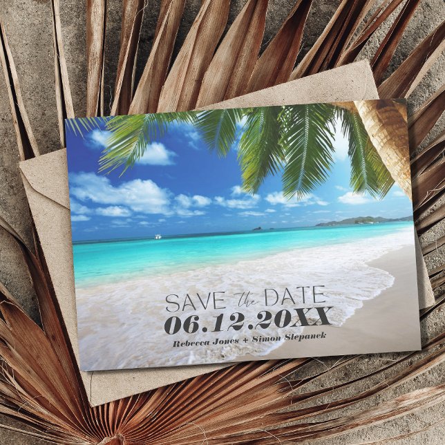 Tropical Beach Wedding Save the Date Ankündigungspostkarte (Von Creator hochgeladen)