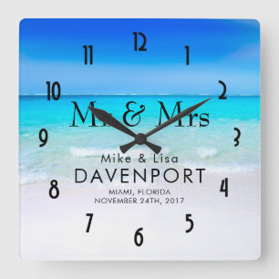 Tropical Beach with a Turquoise Sea Wedding Quadratische Wanduhr