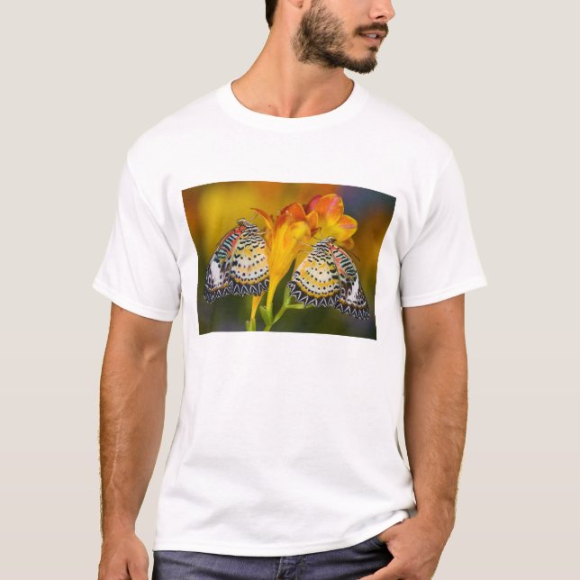 Tropical Butterfly Twins T-Shirt (Vorderseite)