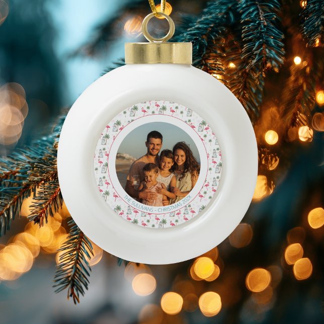 Tropical Christmas Pink Flamingo Family Photo Keramik Kugel-Ornament (Pink flamingo tropical christmas family photo ceramic ball tree ornament)