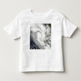 Tropical Cyclone Fanele über Madagaskar Kleinkind T-shirt