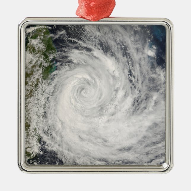 Tropical Cyclone Gamede von Madagaskar Ornament Aus Metall (Vorne)