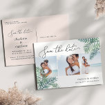 Tropical Foliage Beach Hochzeitsstift Save the Dat Ankündigungspostkarte<br><div class="desc">Mit diesen eleganten, tropischen und Save the Date Postkarten mit drei quadratischen Fotos, die nebeneinander angeordnet sind, kündigen Sie Ihre Hochzeit im Sommer, am Ziel oder am Strand an. Tropische Blätter aus Palmen in grüner Aquarellfarbe erscheinen an den Ecken, mit "Save the Date" und Ihren Hochzeitsdetails in einer eleganten Mischung...</div>