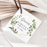 Tropical Green Blätter Gracias Wedding Geschenkanhänger<br><div class="desc">Diese tropischen grünen Blätter Gracias Gastgeschenk Hochzeit Tags sind perfekt für eine moderne Hochzeit in Spanien. Das Design besticht durch handbemalte grüne Blätter, die einen goldenen geometrischen Rahmen schmücken. Machen Sie die Etiketten selbst, indem Sie Ihre Namen, die Veranstaltung (falls zutreffend) und das Datum angeben. Diese Lieblingsmarken können einen Hochzeitsempfang,...</div>
