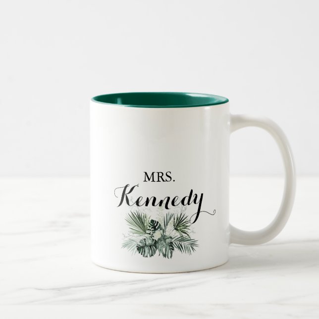 Tropical Greenery White Mrs. Newlywed Bride Zweifarbige Tasse (Rechts)