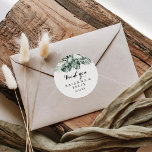 Tropical Greenery White Vielen Dank Gastgeschenk H Runder Aufkleber<br><div class="desc">Dieses tropische Grün weiß danke Ihnen Gastgeschenk Hochzeit klassischen Rundaufkleber ist perfekt für eine rustikale Hochzeit. Die Einrichtung besteht aus grünen Palmenbouquets mit hübschen weißen Blume. Machen Sie den Aufkleber mit Ihren eigenen Namen, der Veranstaltung (falls zutreffend) und dem Datum versehen. Diese Aufkleber können einen Hochzeitsempfang, Brautparty oder jede Veranstaltung...</div>