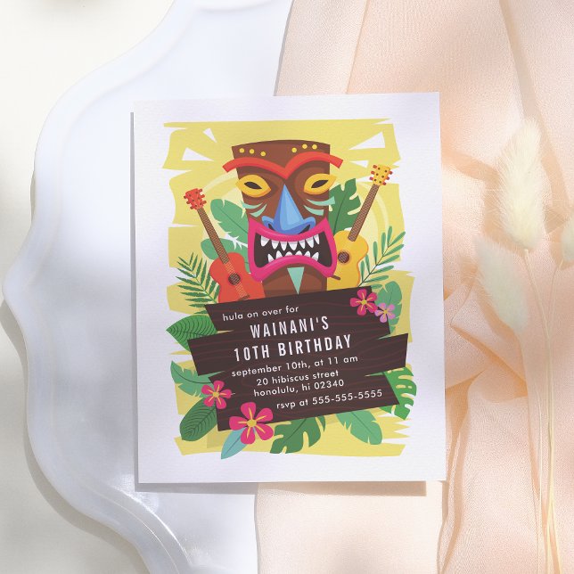 Tropical Hawaiian Ukulele & Tiki Luau Birthday Einladungspostkarte (Von Creator hochgeladen)