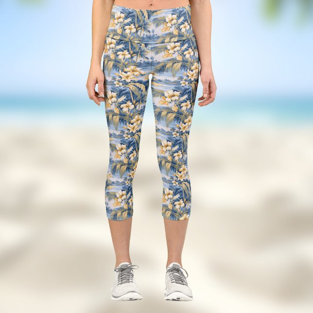 Tropical Hawaiin Yellow Hibiscus Flowers on Blue  Capri Leggings (Von Creator hochgeladen)
