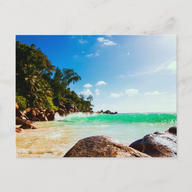 Tropical Island Beach Postkarte (Vorderseite)
