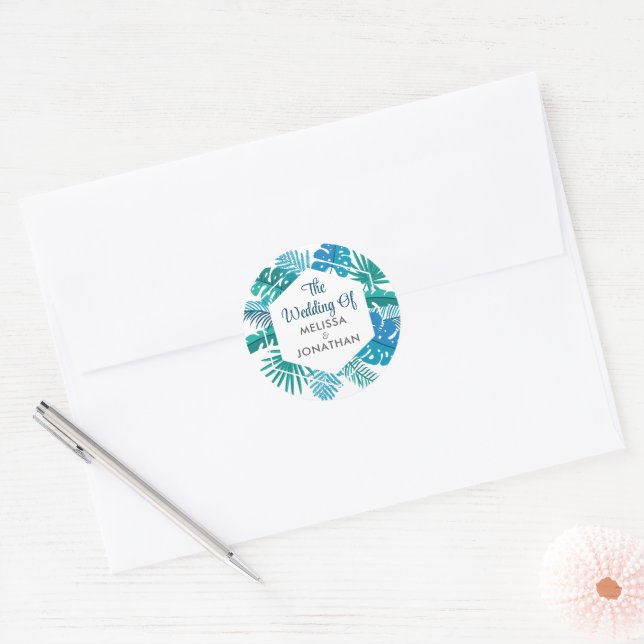 Tropical Island Palm Leaf Blue Beach Wedding Runder Aufkleber (Umschlag)