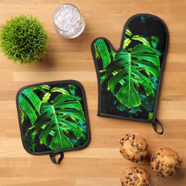 Tropical Monstera Glow – Jungle Leaf Photography Ofenhandschuh & Topflappen-Set (Oben Unten)