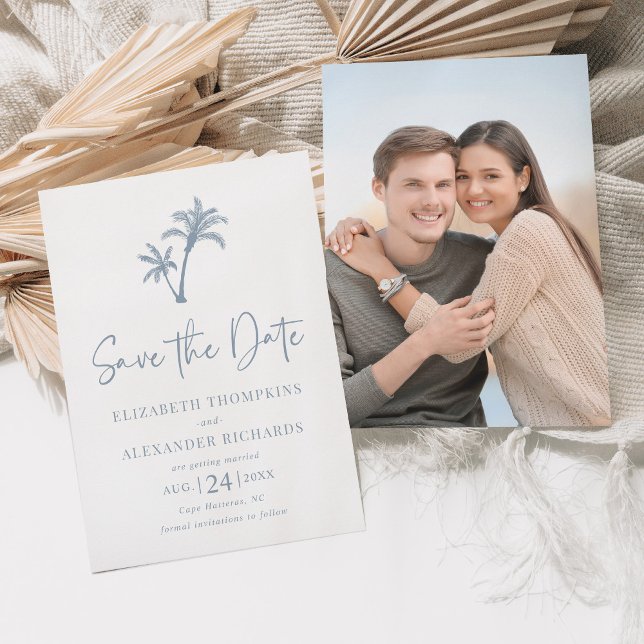 Tropical Palm Tree Dusty Blue Beach Hochzeit Save The Date (Von Creator hochgeladen)