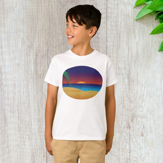 Tropical Sunset Beach Palm Blätter Ocean Waves T-Shirt (Von Creator hochgeladen)