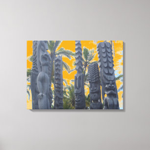 Tropical tiki men statue Leinwand wickeln