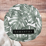 Tropical Watercolor Modern Oasis Leaves Rundes Kissen<br><div class="desc">Die neue Kollektion Tropical Watercolor Moderne Oasis Blätter Muster ist ab sofort auf Zazzle erhältlich! Tauchen Sie ein in die lebendige Schönheit der Natur mit diesen atemberaubenden Produkten, die eine zeitgenössische Drehung auf tropischem Laub bieten.Wählen Sie aus einer großen Auswahl an Produkten, um Ihre Bedürfnisse und Ihren persönlichen Stil zu...</div>