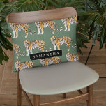Tropisch grünes Aquarellmuster mit Namen Dekokissen<br><div class="desc">"Genießen Sie die wilde Eleganz der Natur mit unserem tropischen grünen Tigermuster. Jedes Element dieses faszinierenden Designs verkörpert den lebendigen Geist des Dschungels und verbindet üppige Vegetation mit der majestätischen Präsenz von Tigern. Egal, ob Sie Ihr Alltagsessentiment verzieren oder Ihre Wohngestaltung verbessern möchten, unsere Kollektion bietet eine harmonische Verbindung von...</div>