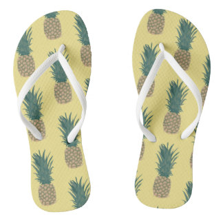 Tropische Ananas mit Vollreifen, die FlipFlops mal