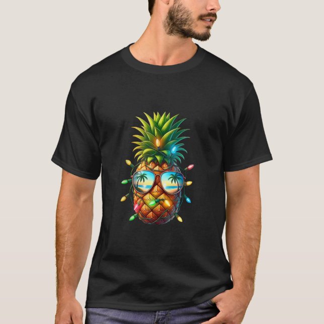 Tropische Ananas Weihnachtsbeleuchtung Weihnachten T-Shirt (Vorderseite)